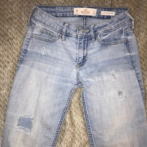 Ripped Hollister Girls Skinny Jeans